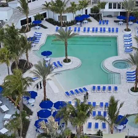 Beach Getaway - Ocean Beach, Tennis, Golf, Pool With Tiki Bar